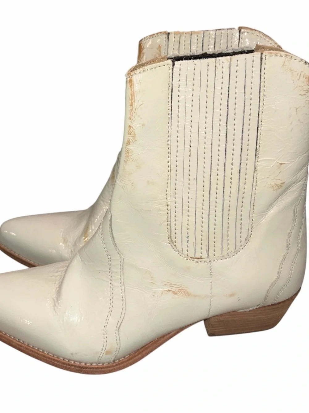 NEW FLAWED Free Prople Ivory Patent Leather Frontier Chelsea Boot size 39